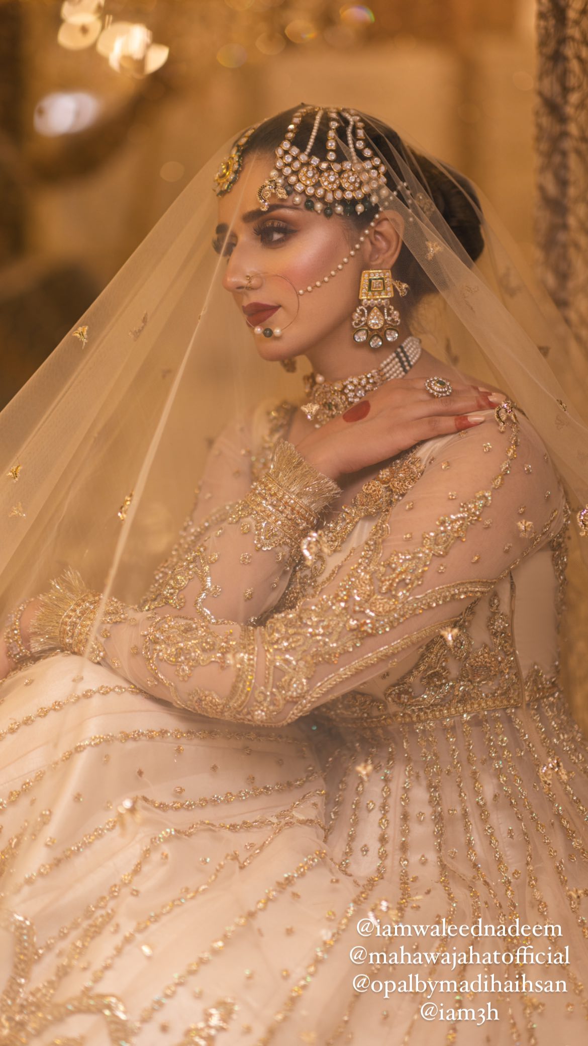 Rabia Anum salon accent image