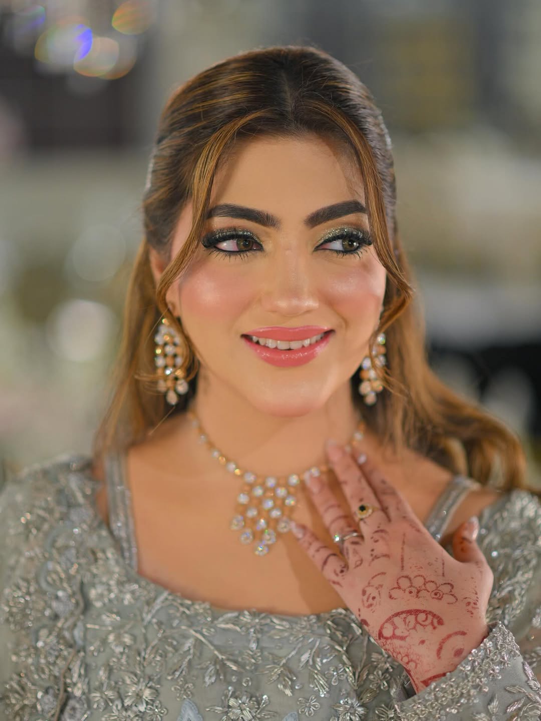Rabia Anum beauty detail
